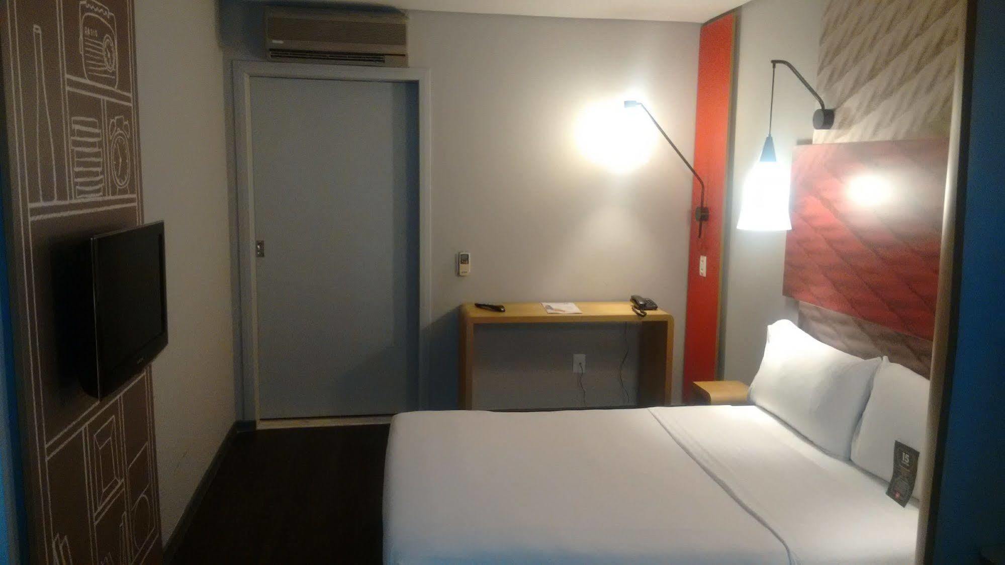 Ibis Navegantes Itajai Hotel Exterior photo