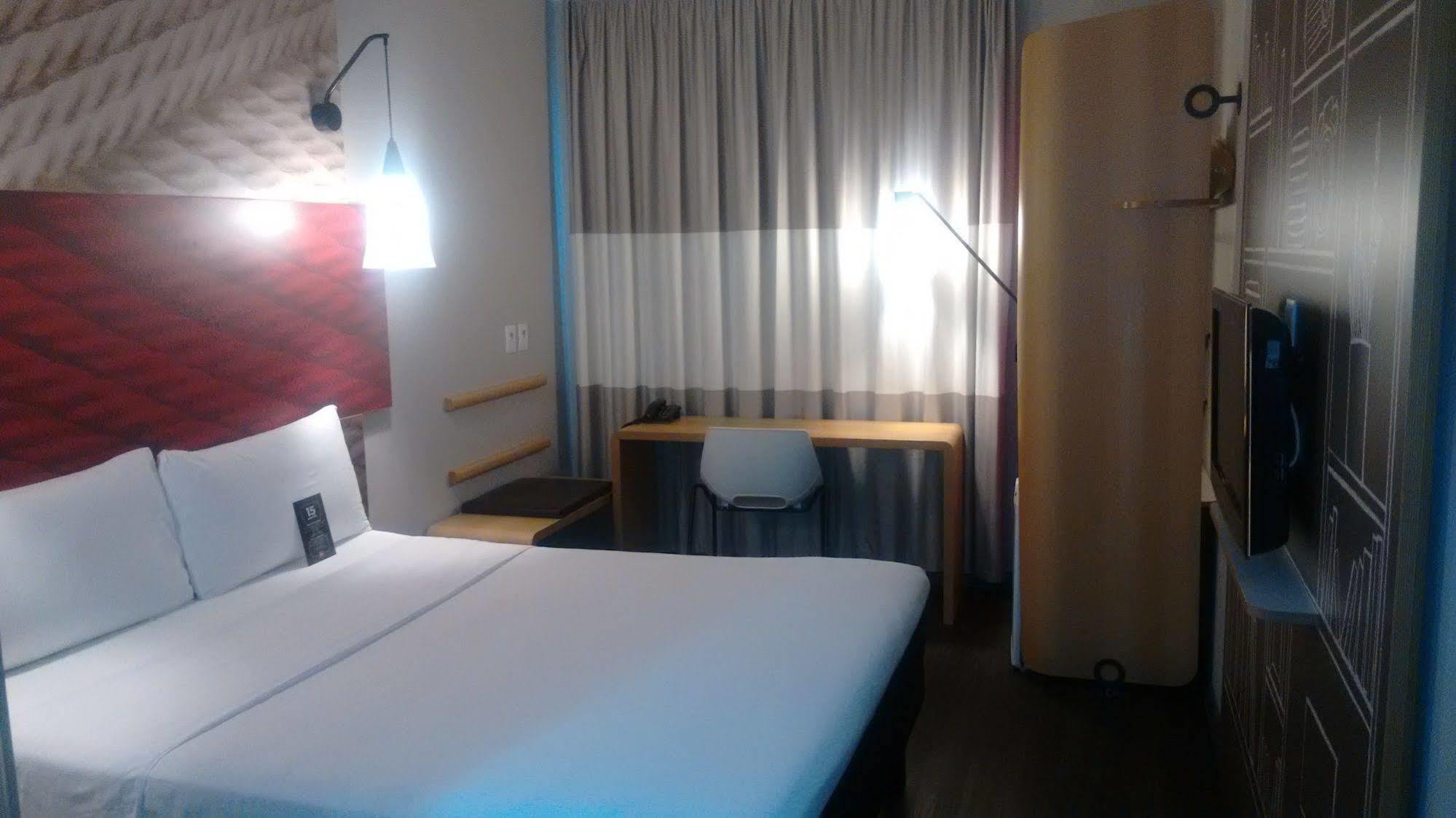 Ibis Navegantes Itajai Hotel Exterior photo